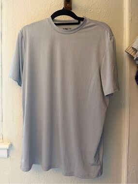 Three Paces Light Gray Short-Sleeve Performance Tee, Size Large